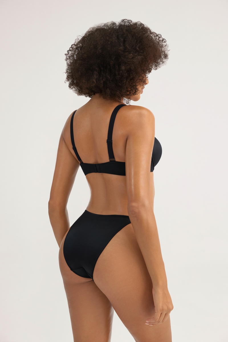 Black Solid Underwire Lingerie Bra Set - Star Embellished Straps & Breathable Mesh - MW6011
